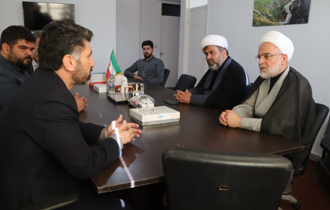 بازدید و حضور نماینده ولی فقیه از دفتر نمایندگی وزارت امور خارجه استان کردستان